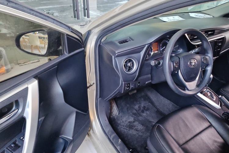 Used Toyota Corolla 2017 Revised Version 1.2T S-CVT GL-i Driver Seat
