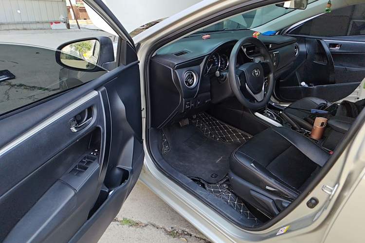 Used Toyota Corolla 2017 Revised Version 1.2T S-CVT GL Driver Seat