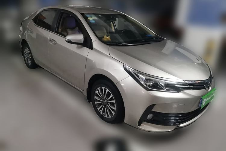 Used Toyota Corolla 2017 Revised Version 1.2T S-CVT GL Front Right 45 Deg