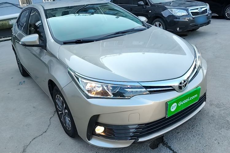 Used Toyota Corolla 2017 Revised Version 1.2T S-CVT GL Front Right 45 Deg
