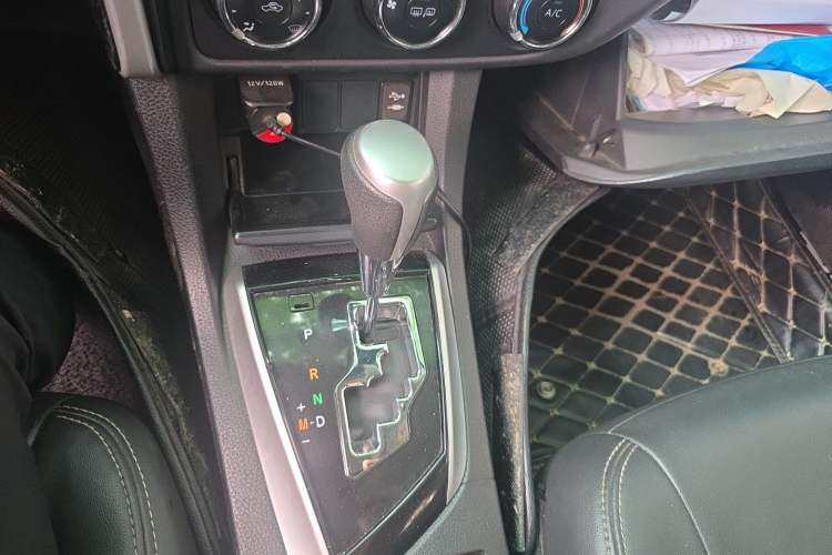 Used Toyota Corolla 2017 Revised Version 1.2T S-CVT GL-i Gear Lever