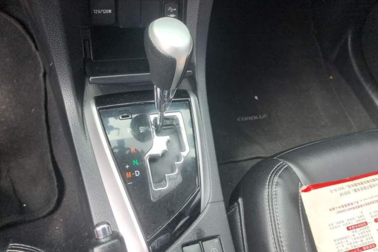 Used Toyota Corolla 2017 Revised Version 1.2T S-CVT GL-i Gear Lever