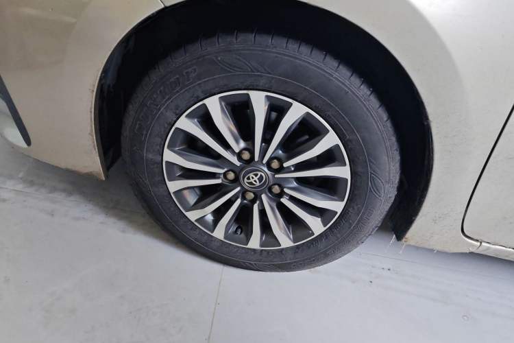 Used Toyota Corolla 2017 Revised Version 1.2T S-CVT GL-i Left Front Wheel Hub