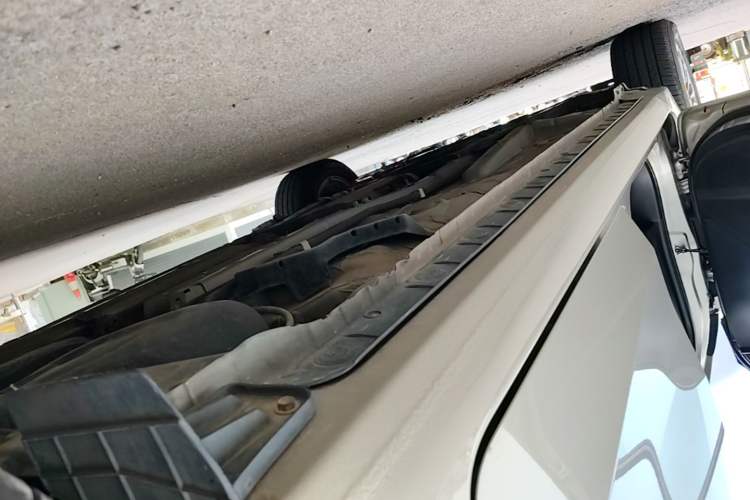 Used Toyota Corolla 2017 Revised Version 1.2T S-CVT GL Left Side Sill