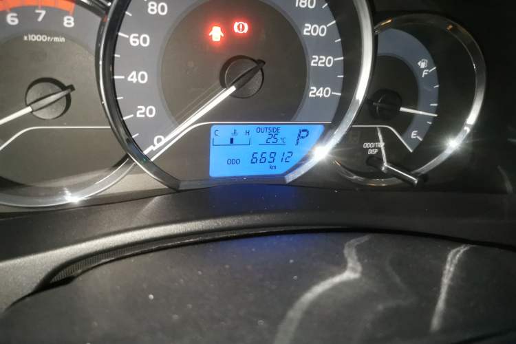 Used Toyota Corolla 2017 Revised Version 1.2T S-CVT GL Odometer Close Up