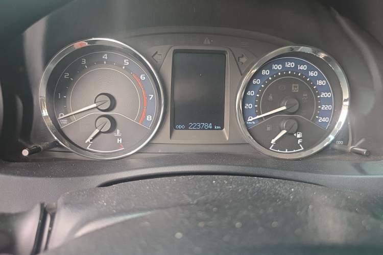 Used Toyota Corolla 2017 Revised Version 1.2T S-CVT GL-i Odometer Close Up