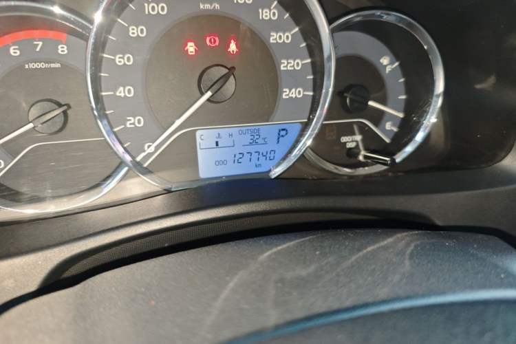 Used Toyota Corolla 2017 Revised Version 1.2T S-CVT GL Odometer Close Up