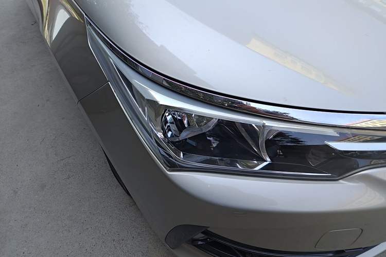 Used Toyota Corolla 2017 Revised Version 1.2T S-CVT GL Right Front Headlight
