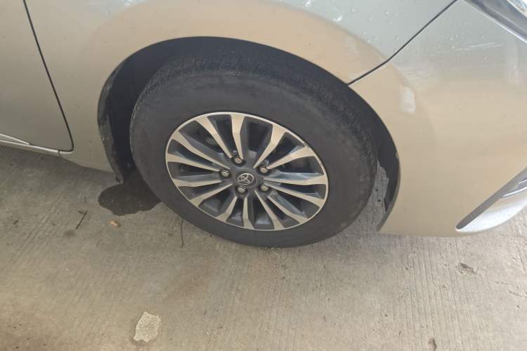 Used Toyota Corolla 2017 Revised Version 1.2T S-CVT GL-i Right Front Wheel Hub