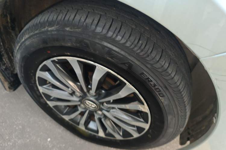Used Toyota Corolla 2017 Revised Version 1.2T S-CVT GL Right Front Wheel Hub
