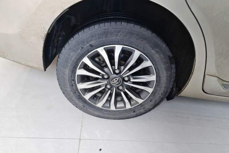 Used Toyota Corolla 2017 Revised Version 1.2T S-CVT GL-i Right Rear Wheel Hub