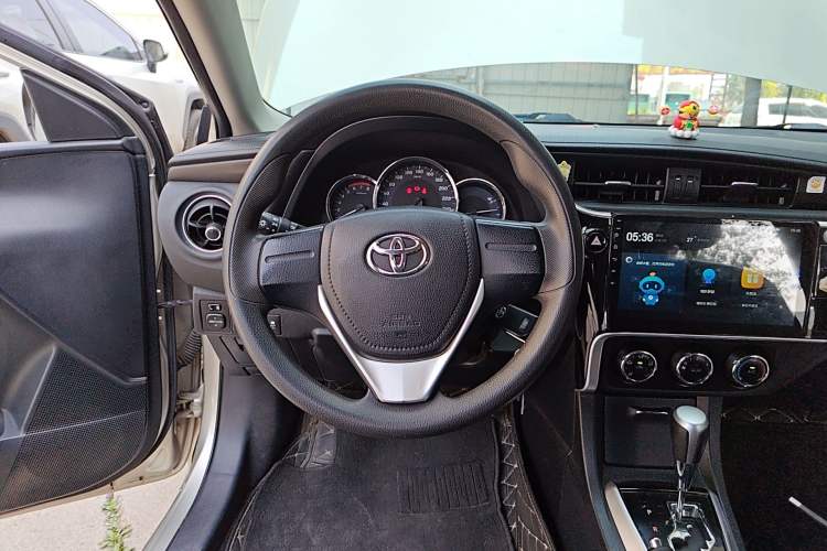 Used Toyota Corolla 2017 Revised Version 1.2T S-CVT GL Steering Wheel