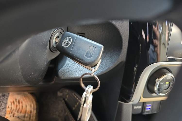 Used Toyota Corolla 2018 1.2T S-CVT GL-i Zhihui Edition Vehicle Key
