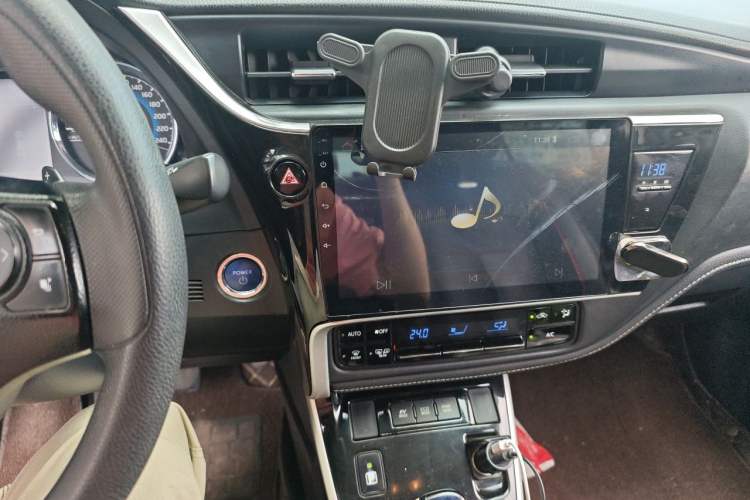 Used Toyota Corolla 2018 Dual-Engine 1.8L E-CVT Smart Edition Audio And AC Panel