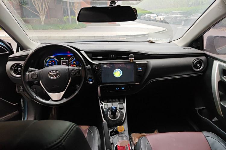 Used Toyota Corolla 2018 Dual-Engine 1.8L E-CVT Smart Edition Center Console