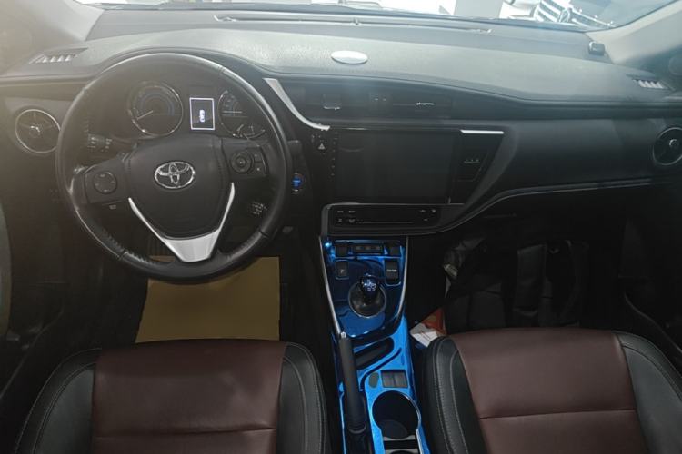 Used Toyota Corolla 2018 Dual-Engine 1.8L E-CVT Smart Edition Center Console