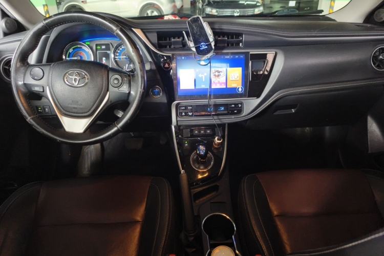 Used Toyota Corolla 2018 Dual-Engine 1.8L E-CVT Smart Edition Center Console