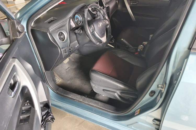 Used Toyota Corolla 2018 Dual-Engine 1.8L E-CVT Smart Edition Driver Seat