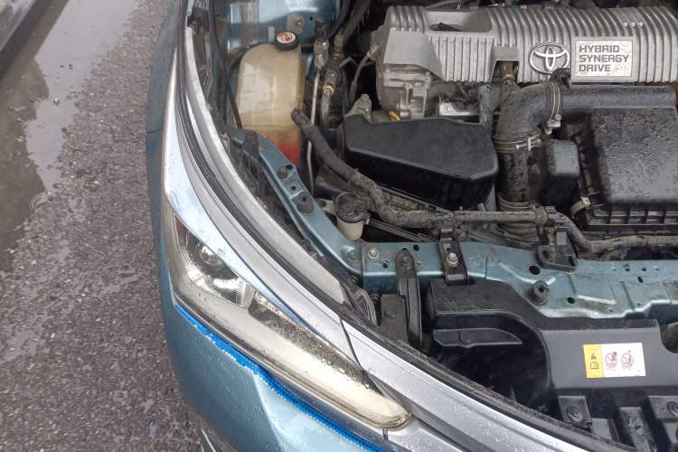 Used Toyota Corolla 2018 Dual-Engine 1.8L E-CVT Smart Edition Engine Bay Right