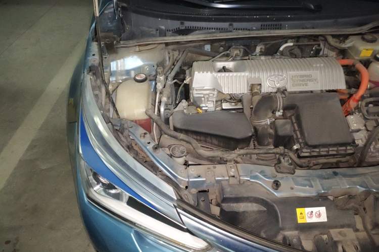 Used Toyota Corolla 2018 Dual-Engine 1.8L E-CVT Smart Edition Engine Bay Right