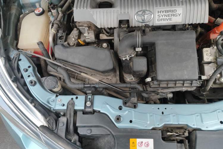 Used Toyota Corolla 2018 Dual-Engine 1.8L E-CVT Smart Edition Engine Bay Right