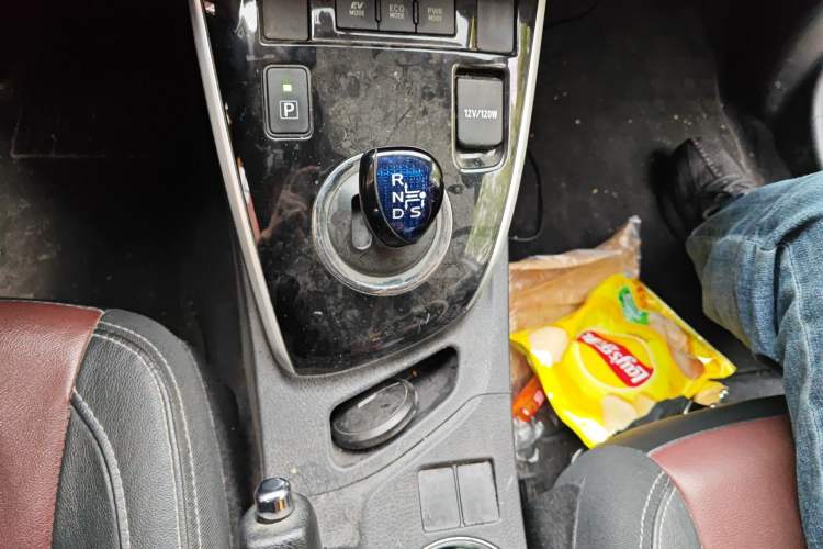Used Toyota Corolla 2018 Dual-Engine 1.8L E-CVT Smart Edition Gear Lever