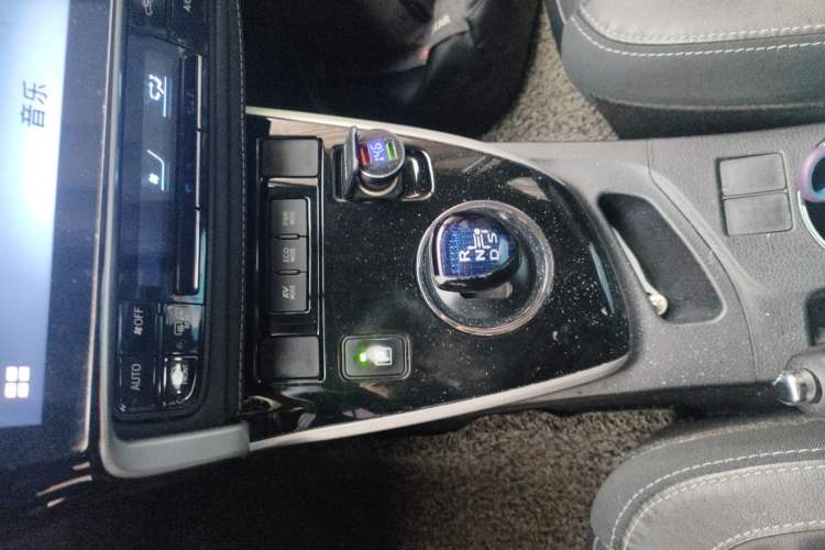 Used Toyota Corolla 2018 Dual-Engine 1.8L E-CVT Smart Edition Gear Lever