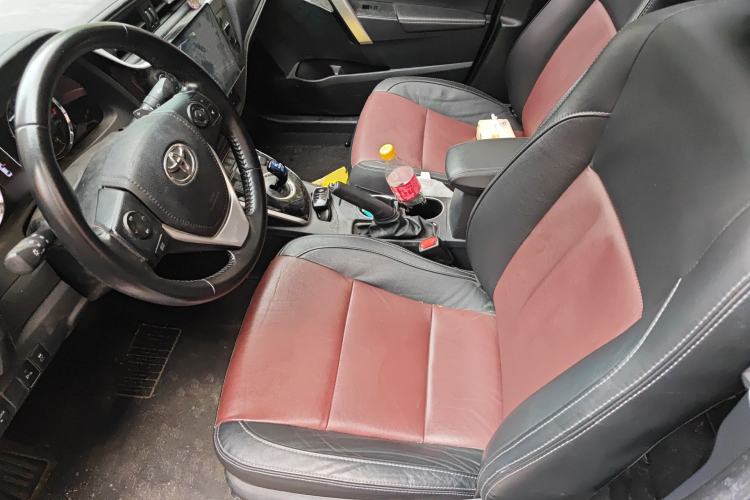 Used Toyota Corolla 2018 Dual-Engine 1.8L E-CVT Smart Edition Left Front Seat