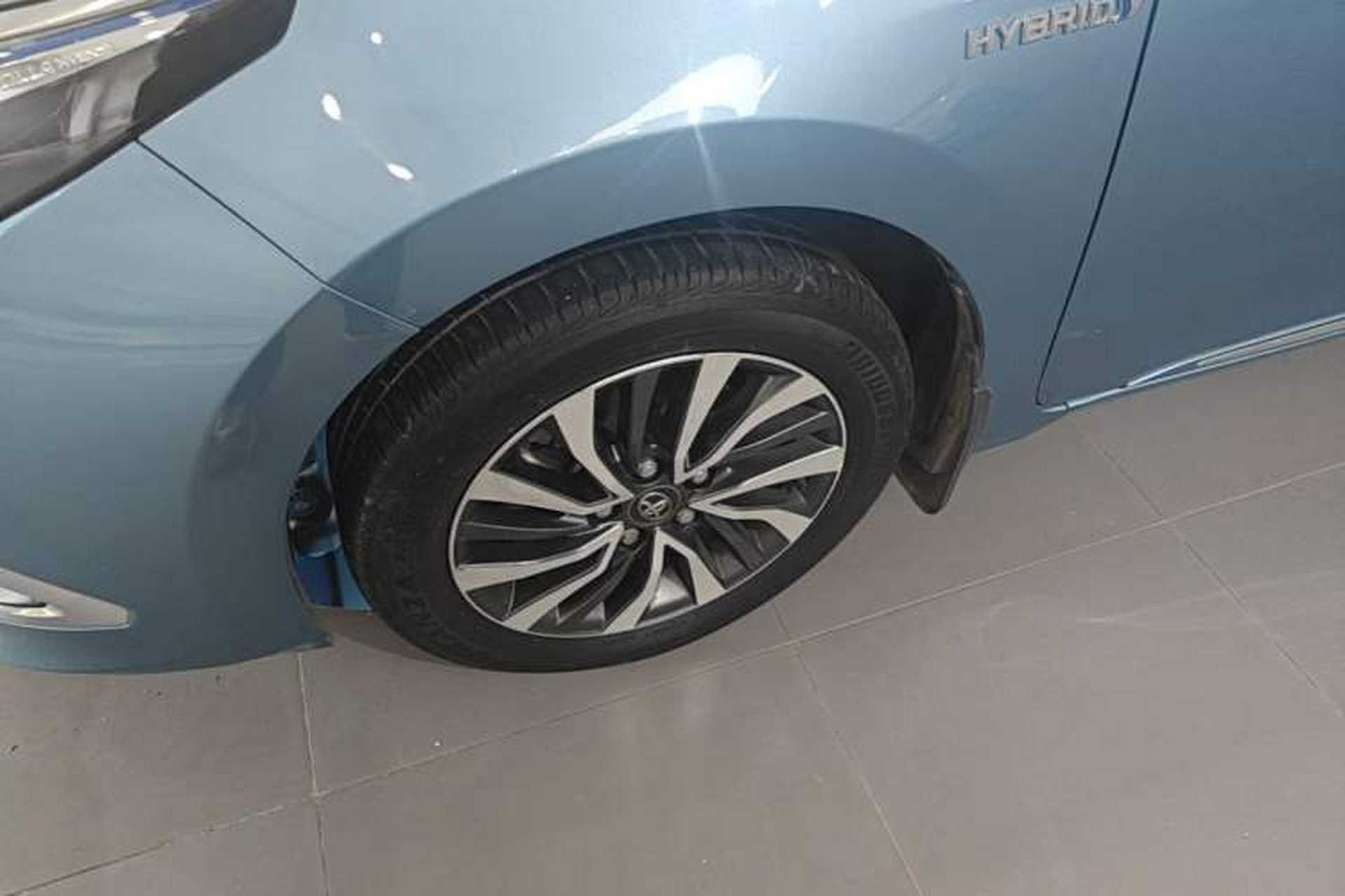 Used Toyota Corolla 2018 Dual-Engine 1.8L E-CVT Smart Edition Left Front Wheel Hub