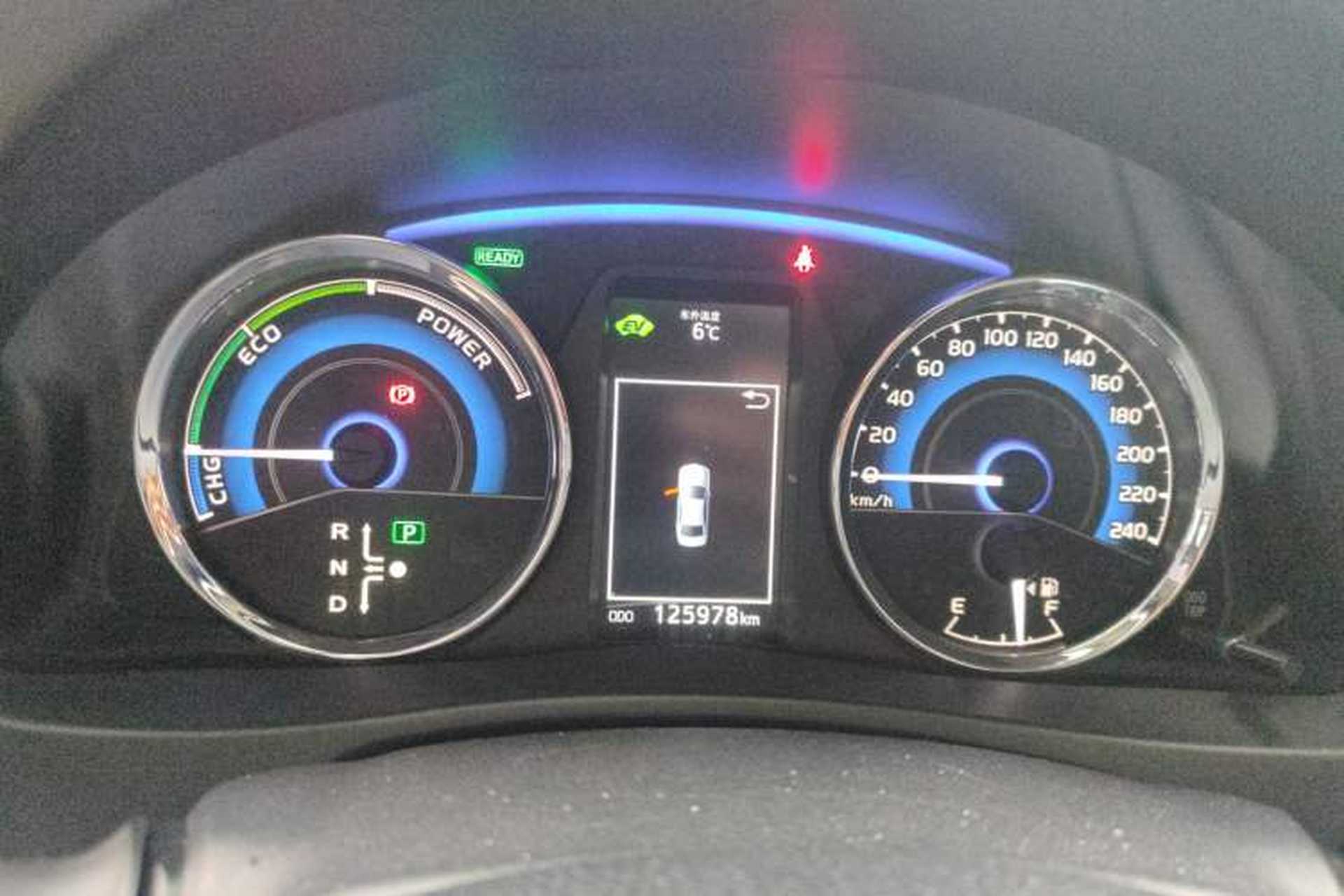 Used Toyota Corolla 2018 Dual-Engine 1.8L E-CVT Smart Edition Odometer Close Up
