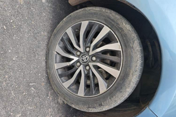 Used Toyota Corolla 2018 Dual-Engine 1.8L E-CVT Smart Edition Right Front Wheel Hub