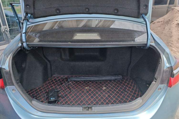 Used Toyota Corolla 2018 Dual-Engine 1.8L E-CVT Smart Edition Trunk