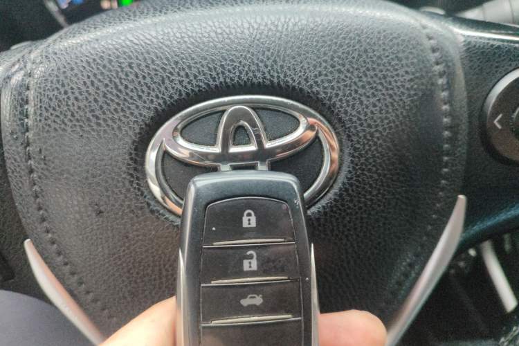 Used Toyota Corolla 2018 Dual-Engine 1.8L E-CVT Smart Edition Vehicle Key