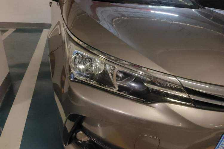 Used Toyota Corolla 2018 1.2T S-CVT GL Smart Enjoyment Version Right Front Headlight