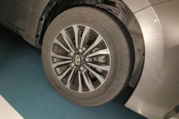 Used Toyota Corolla 2018 1.2T S-CVT GL Smart Enjoyment Version Right Front Wheel Hub