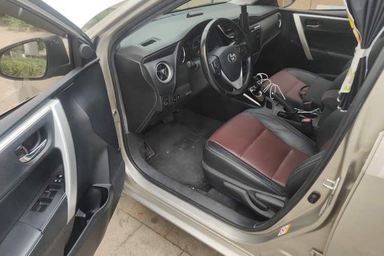 Used Toyota Corolla 2018 Dual-Engine 1.8L E-CVT Smart Edition Driver Seat