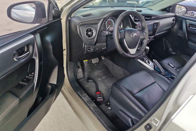 Used Toyota Corolla 2018 1.2T S-CVT GL Smart Enjoyment Version Interior 2