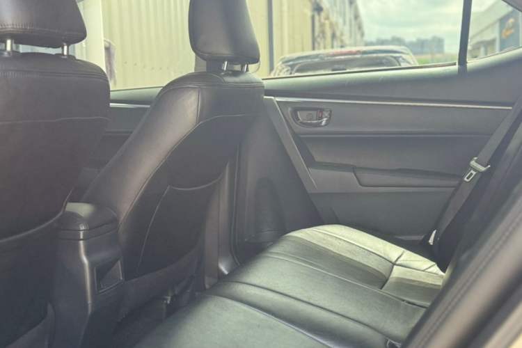 Used Toyota Corolla 2018 1.2T S-CVT GL Smart Enjoyment Version Interior 3