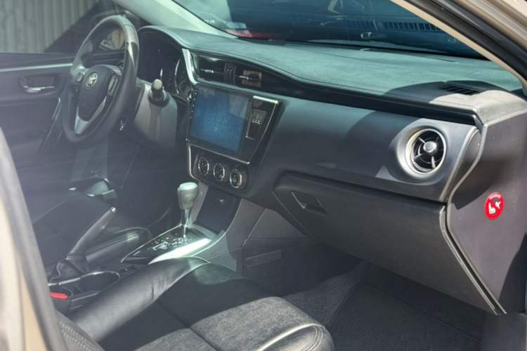 Used Toyota Corolla 2018 1.2T S-CVT GL Smart Enjoyment Version Interior 5