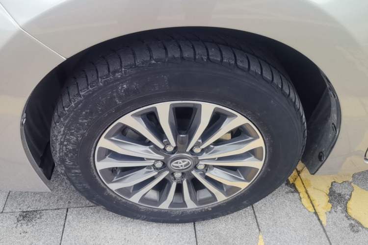 Used Toyota Corolla 2018 1.2T S-CVT GL-i Zhihui Edition Left Front Wheel Hub
