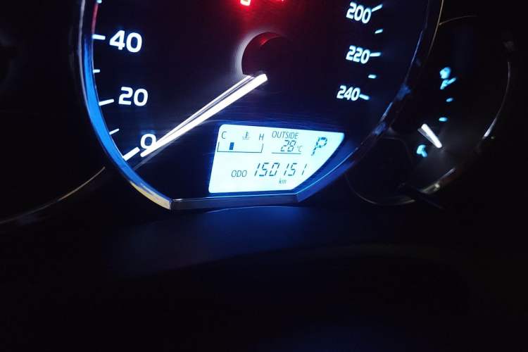 Used Toyota Corolla 2018 1.2T S-CVT GL Smart Enjoyment Version Odometer Close Up