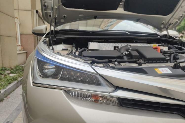 Used Toyota Corolla 2018 Dual-Engine 1.8L E-CVT Smart Edition Right Front Headlight