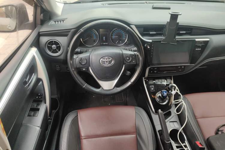 Used Toyota Corolla 2018 Dual-Engine 1.8L E-CVT Smart Edition Steering Wheel
