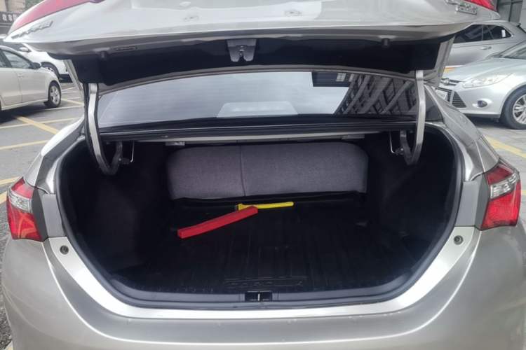 Used Toyota Corolla 2018 1.2T S-CVT GL-i Zhihui Edition Trunk