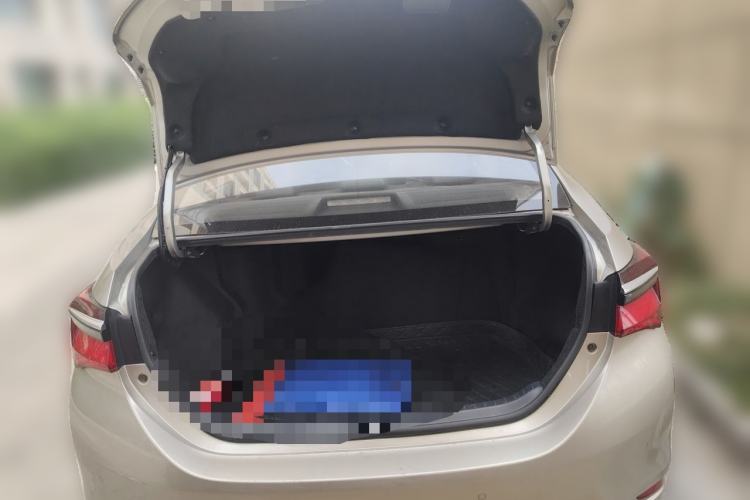 Used Toyota Corolla 2018 Dual-Engine 1.8L E-CVT Smart Edition Trunk