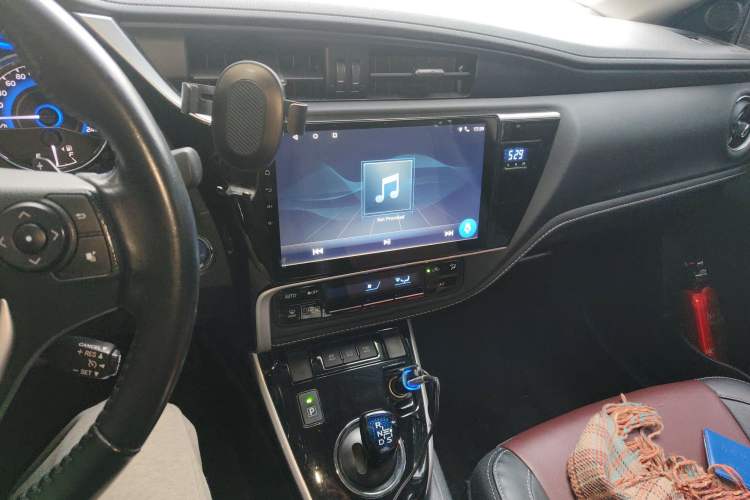 Used Toyota Corolla 2018 Dual-Engine 1.8L E-CVT Smart Edition Audio And AC Panel