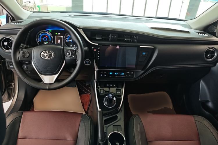 Used Toyota Corolla 2018 Dual-Engine 1.8L E-CVT Smart Edition Center Console