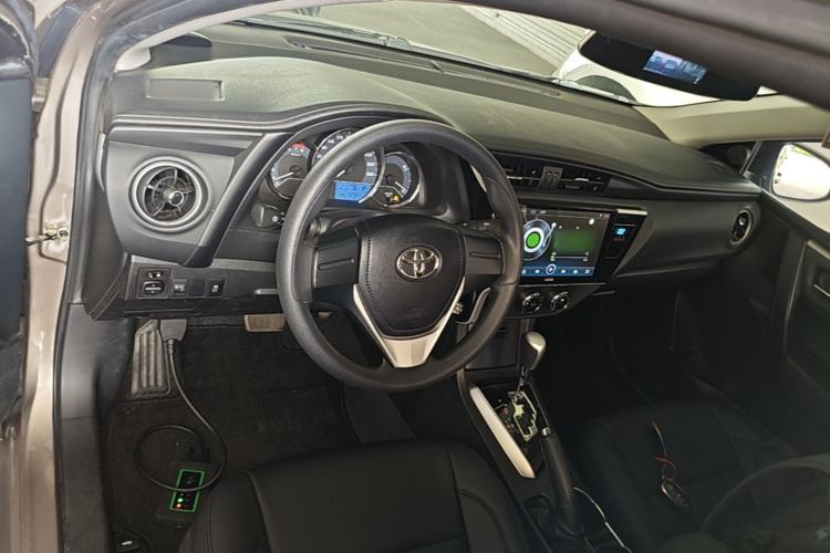 Used Toyota Corolla 2018 1.2T S-CVT GL Smart Enjoyment Version Center Console