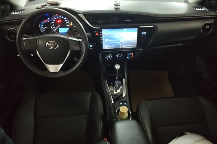 Used Toyota Corolla 2018 1.2T S-CVT GL Smart Enjoyment Version Center Console