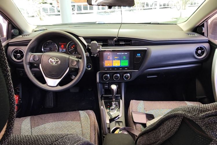 Used Toyota Corolla 2018 1.2T S-CVT GL-i Zhihui Edition Center Console